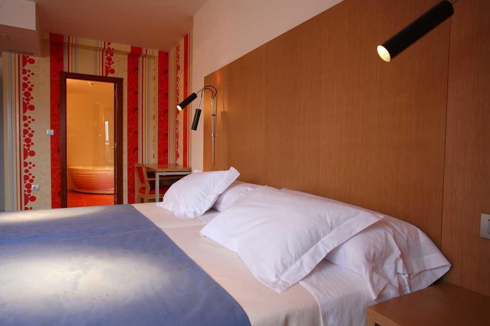 Hotel Ril Burela Eksteriør billede